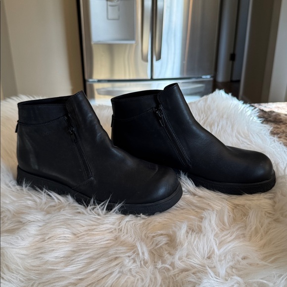 Naot Black Leather Ankle Boots - Picture 3 of 6